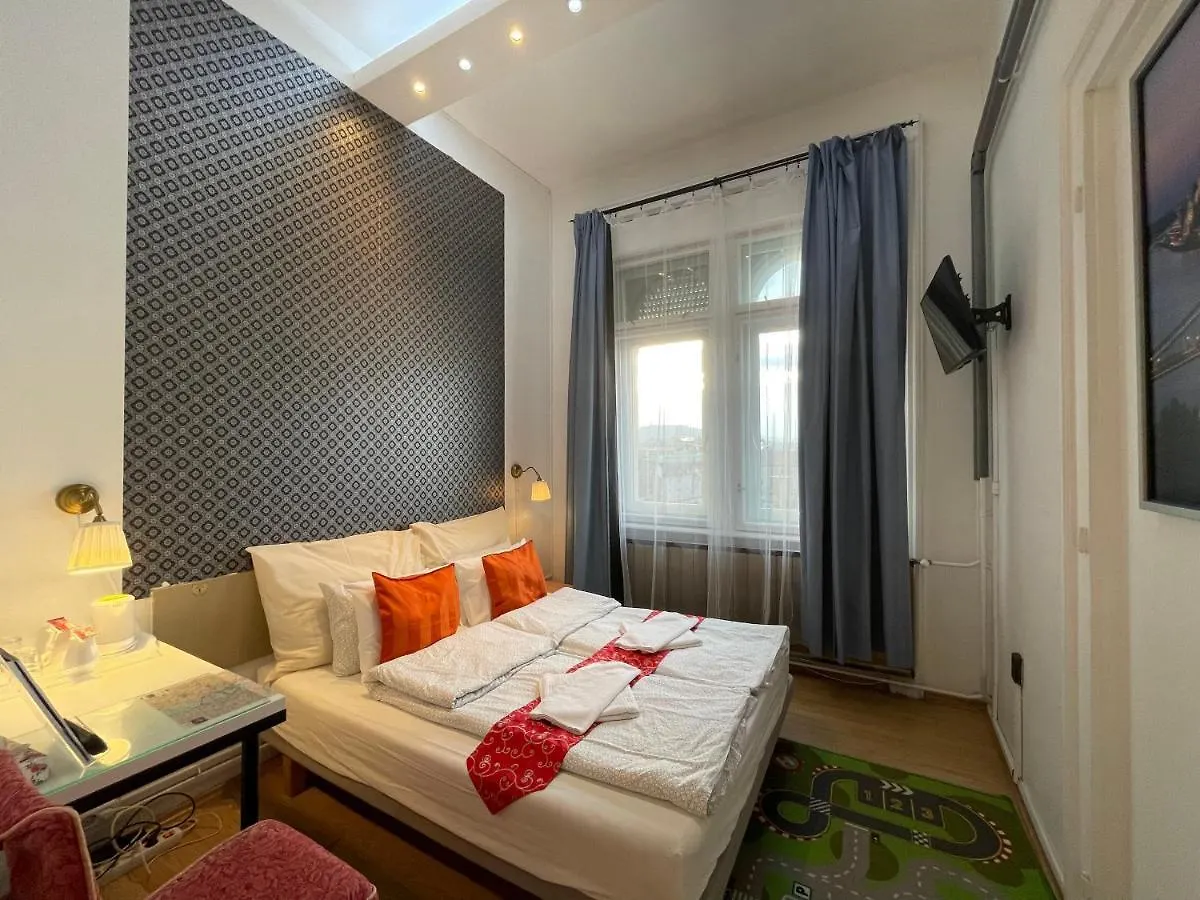 Bed and Breakfast Centerpoint Panzio à Budapest Couette-café